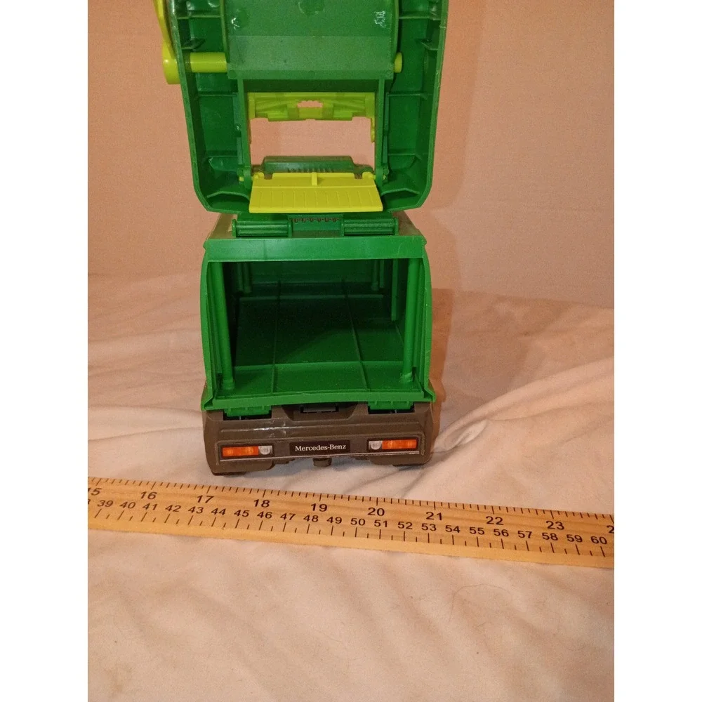 Dickie Toys Eco City Cleaner Garbage Truck Mercedes-Benz Green Toy 15in
